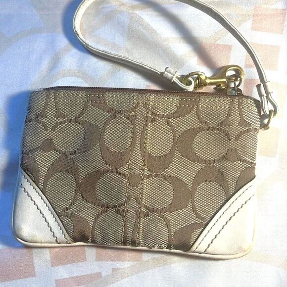 Coach Signature C Khaki Wristlet with White Leather Trim - GUC - Picture 2 of 5